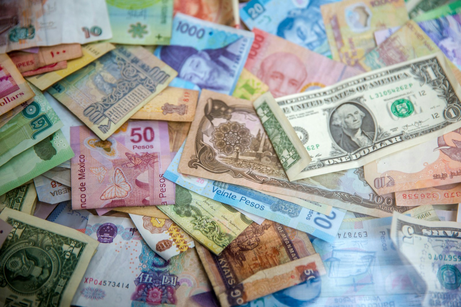 How Payday Loans Actually Work (And Why the Math Is Far Worse Than It Looks)